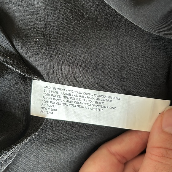 Color Blocked Midi Dress - Picture 8 of 10